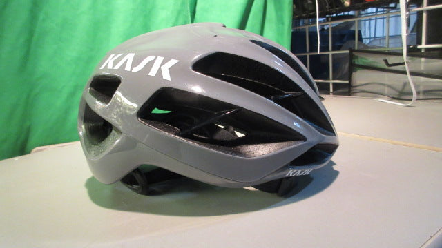 Load image into Gallery viewer, Used Kask Protone Icon Adjustable 52 - 58cm Bicycle Helmet
