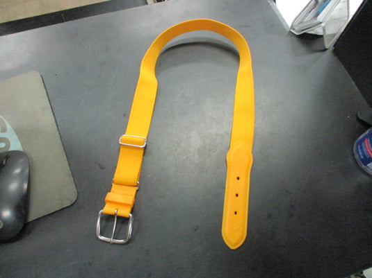 Used Yellow Youth Baseball Belt