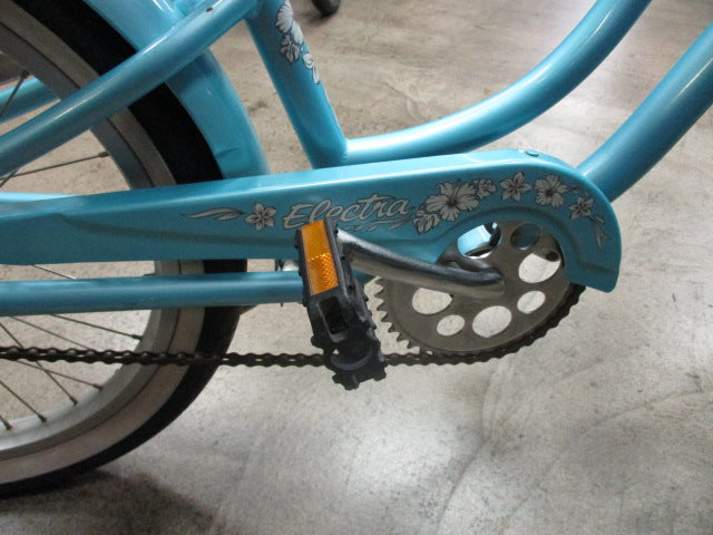 Load image into Gallery viewer, Used Electra Hawaii 20&#39;&#39; Light blue Beach Cruiser
