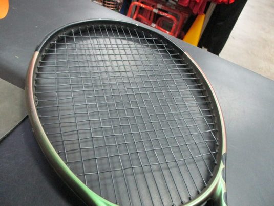 Used Wilson Blade 98 V8 27'' Tennis Racquet