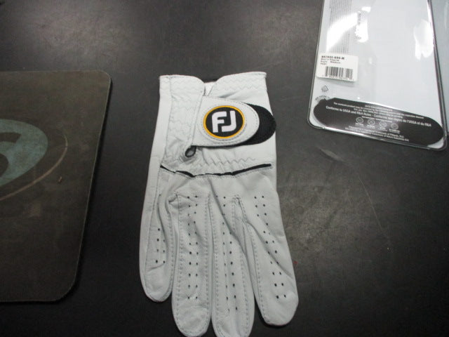 Load image into Gallery viewer, Used Foot Joy Men&#39;s Med Right Hand Golf Glove- RH
