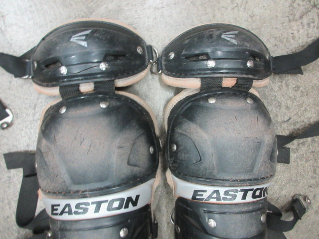 Load image into Gallery viewer, Used Youth Easton Catcher&#39;s Shin Guards (Small Crack on upper knee)
