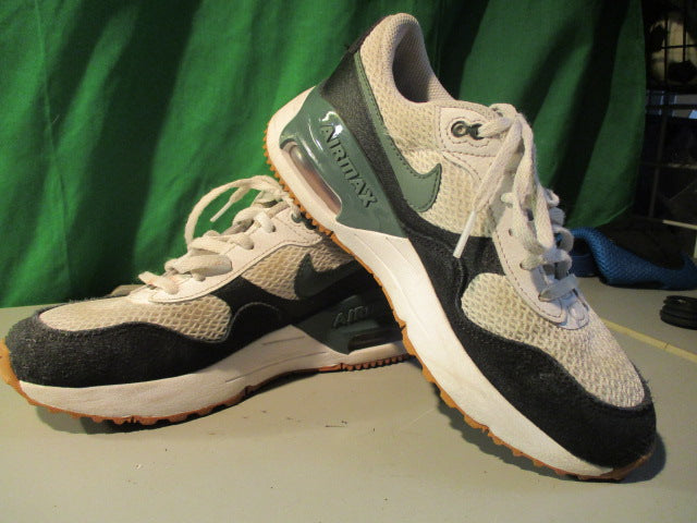 Load image into Gallery viewer, Used Nike Air Max SYSTM Big Kids&#39; Shoes - Size 3.5Y
