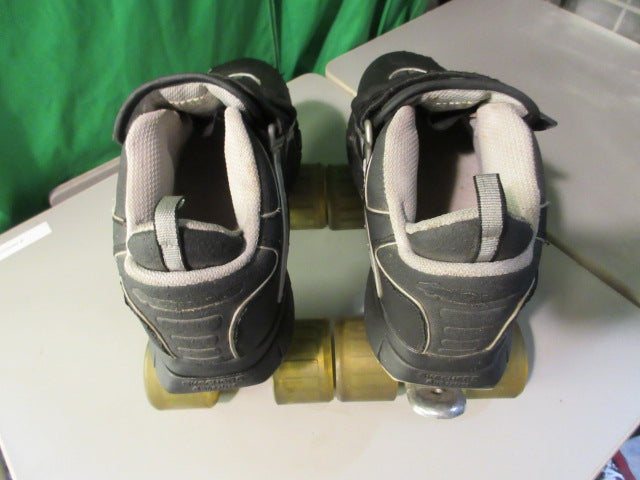 Load image into Gallery viewer, Used Sketchers Roller Skates Size 7
