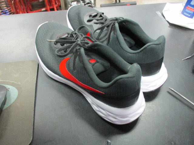 Load image into Gallery viewer, Used Nike Running Shoes Size 8.5
