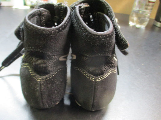 Used Nike Wrestling Shoes Size 2