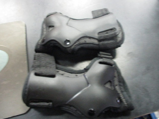 Used Soared Skate Wrist Guards Size Medium