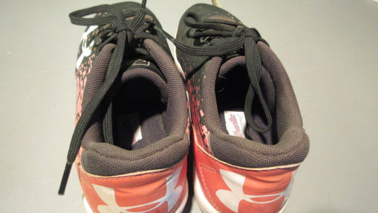 Used Under Armour Youth Leadoff Low RM 2.5Y Softball Cleats