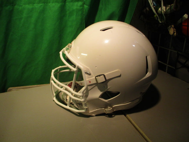 Load image into Gallery viewer, Used Riddell 2023  Victor S/M Football Helmet (Jawpads Behind Counter)
