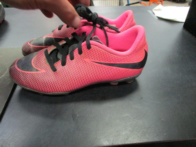 Load image into Gallery viewer, Used Nike Soccer Cleats Size Youth 1.5
