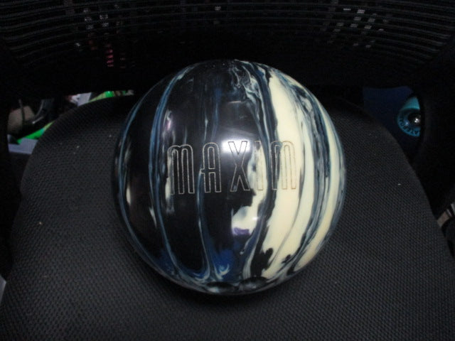 Load image into Gallery viewer, Used Ebonite Maxim 11 LB Bowling Ball
