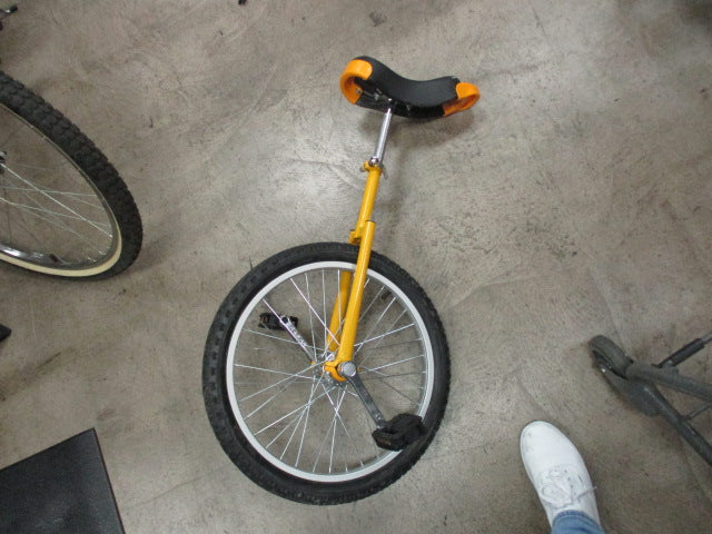 Load image into Gallery viewer, Used Yellow 20&quot; Unicycle
