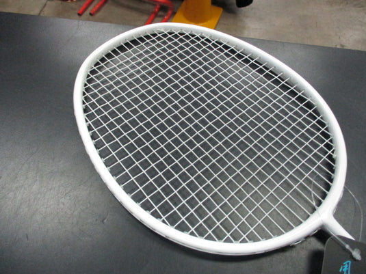 Used Senston X1100 White Badmitton Racquet 26"