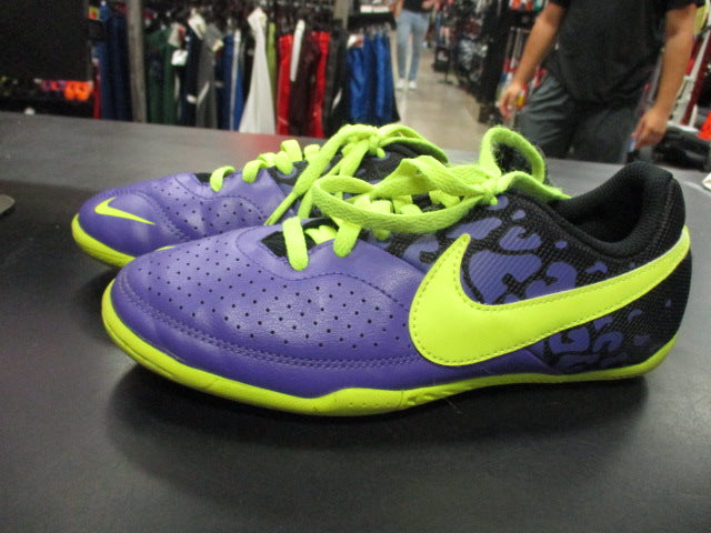 Load image into Gallery viewer, Used Nike Elastico II Indoor Soccer Shoes Sz 2
