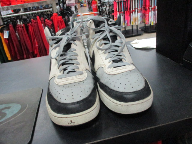 Load image into Gallery viewer, Used Nike Jordan 1 Mid Top Basketball Shoes Size 11
