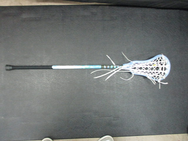 Load image into Gallery viewer, Used deBeer Trinity Lacrosse Stick
