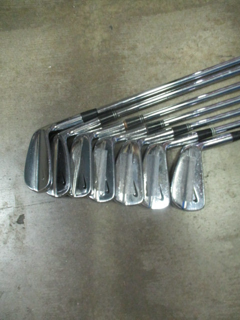 Load image into Gallery viewer, Used Nike 7-Piece Iron Set 3-9
