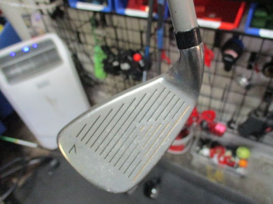 Used Wilson Fat Shaft RH 7 Iron Regular Flex