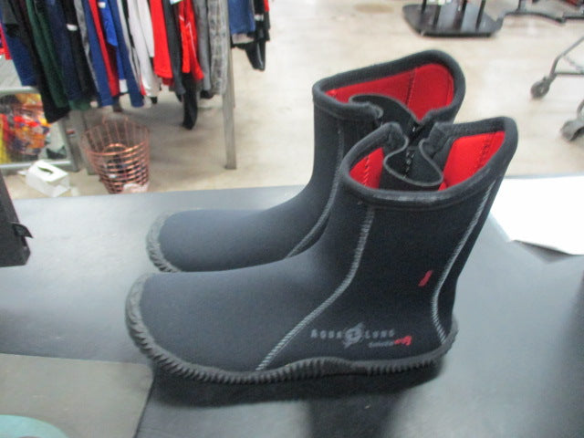 Load image into Gallery viewer, Used Aqua Lung Ergo 6.5mm Dive Boots Size 10
