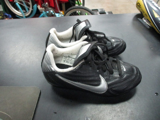 Used Nike Size 11C Soccer Cleats