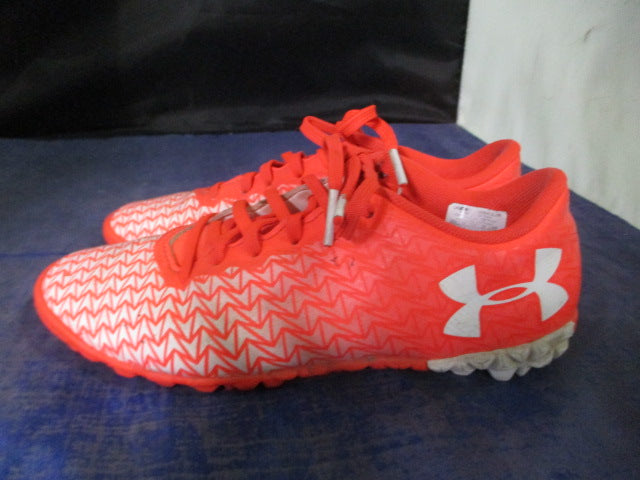 Load image into Gallery viewer, Used Under Armour Turf Cleats Size 2
