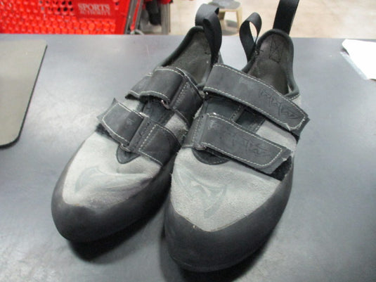 Used Mad Rock Climbing Shoes Sz 5.5