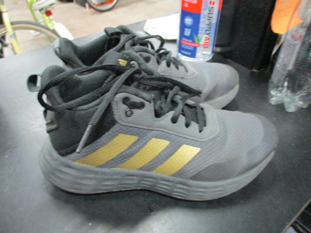 Load image into Gallery viewer, Used Adidas Light motion Size 3 Shoes
