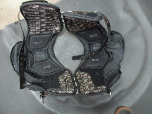 Used Z-Cool Pro-Tec Gear JV 13"-14" S Football Shoulder Pads