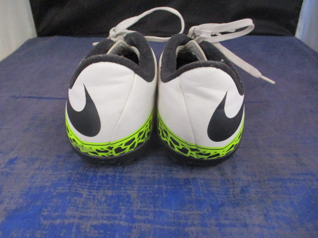 Load image into Gallery viewer, Used Nike Hypervenom Soccer Cleats Youth Size 3.5
