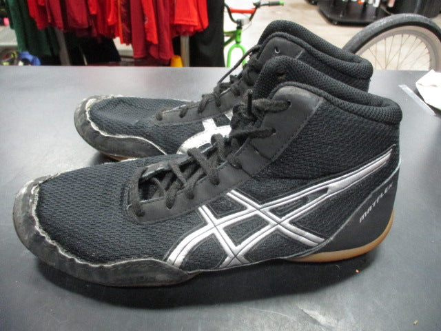 Load image into Gallery viewer, Used Asics Size 6 Wrestling Shoes
