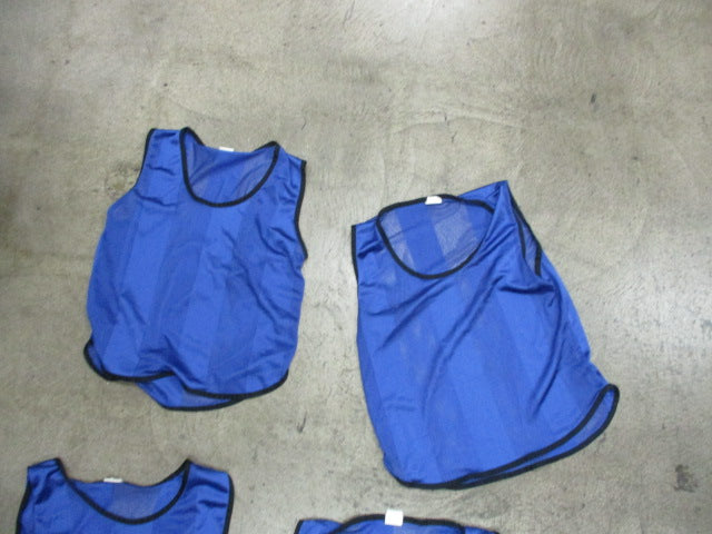 Load image into Gallery viewer, Used Nova Athletic Soccer Pinnie Size Small Set of 4
