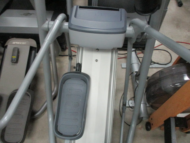 Load image into Gallery viewer, Used Precor EFX 536I Commercial Grade Elliptical W/ TV Screen
