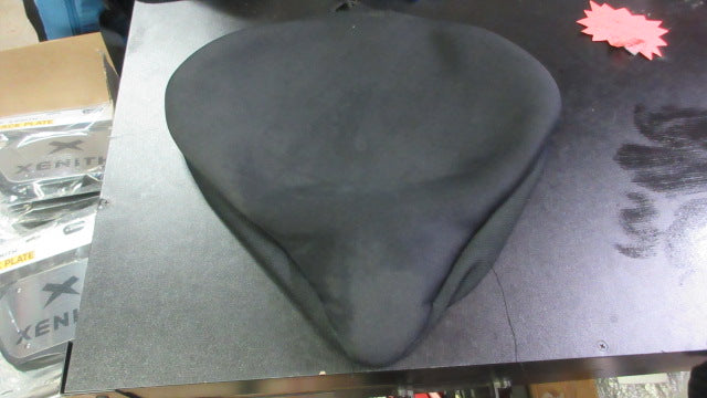 Load image into Gallery viewer, Used Ultra Soft Classic Large Padded Seat/Saddle Cover
