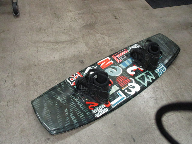 Load image into Gallery viewer, Used Hyperlite Eden Wakeboard 130cm W/ Hyperlite  Bindings
