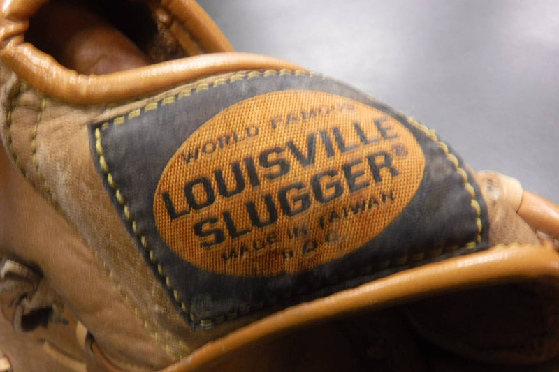 Load image into Gallery viewer, Used Louisville Slugger  The Grabber Youth Baseball Glove
