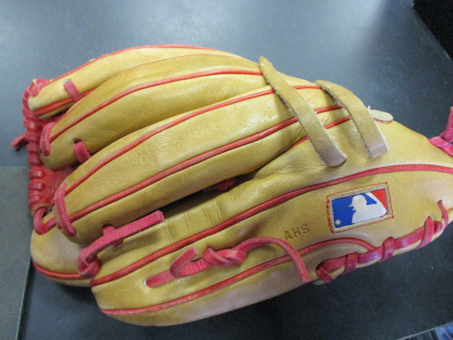 Load image into Gallery viewer, Used Wilson A2K Pro Stock Select 1786 Size 11.5 Baseball Glove- RHT
