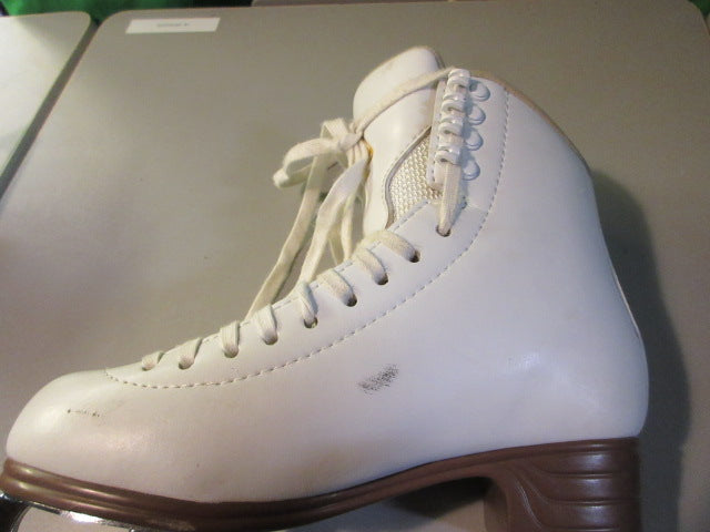 Load image into Gallery viewer, Used Jackson Ultima Artiste Youth Size 4 w/ Mark IV Blade Ice Skates
