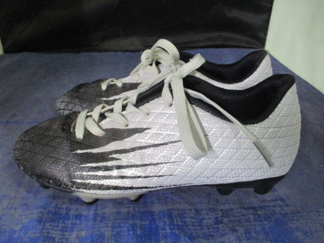 Load image into Gallery viewer, Used Black/Silver Soccer Cleats Kids Size 1
