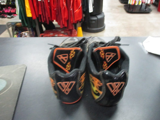 Used Vizari Soccer Cleats Size 4