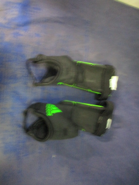 Used Adidas Ghost Soccer Shin Guards Size Youth