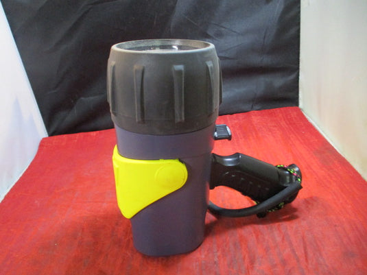 Used UK D8 Dive Light