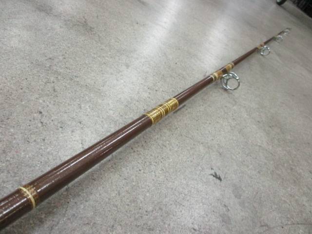 Load image into Gallery viewer, Used Vintage 7&#39; 2 Piece Deep Sea Fishing Rod Model 2532
