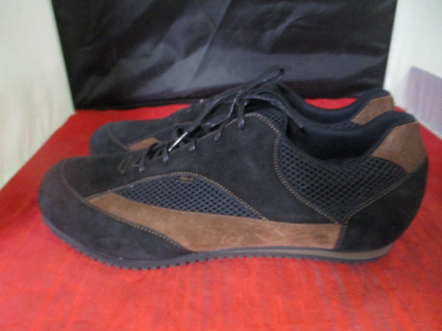 Load image into Gallery viewer, Used Agu AQ 024 Cycling Shoes Size 46
