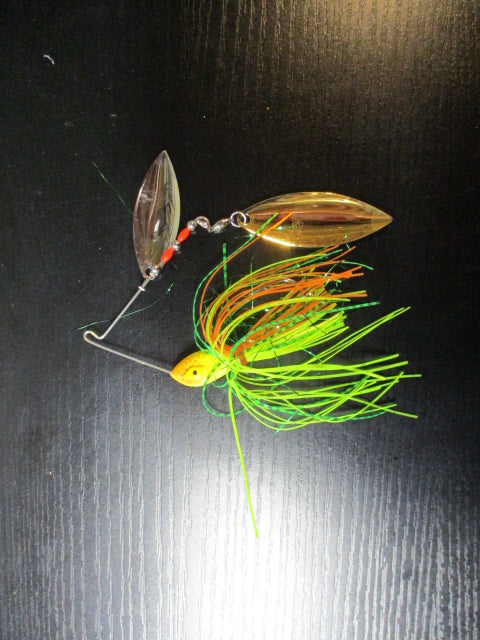 Load image into Gallery viewer, Used Gold Spinnerbait Lure
