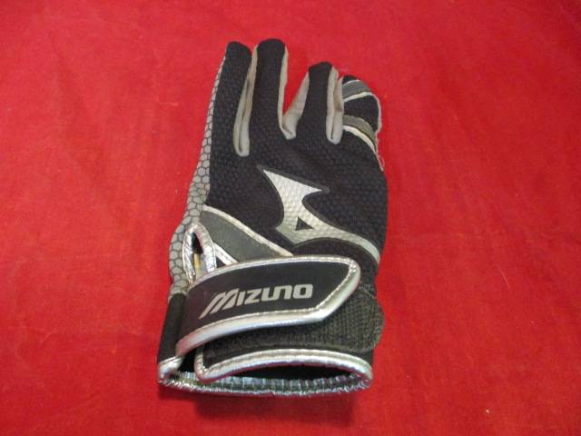 Load image into Gallery viewer, Used Mizuno Batters Glove Size XS Right Hand
