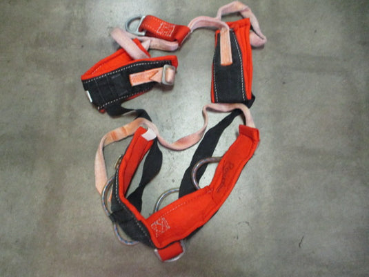 Used J.E. Weinel Inc Orange Harness