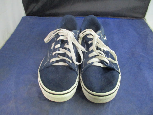 Load image into Gallery viewer, Used Vans Shoes Youth Size 5
