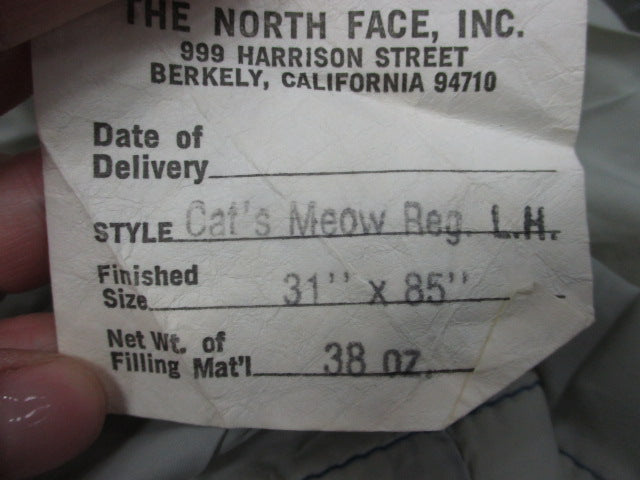 Load image into Gallery viewer, Used The North Face Cat&#39;s Meow 31&quot; x 85&quot; Sleeping Bag
