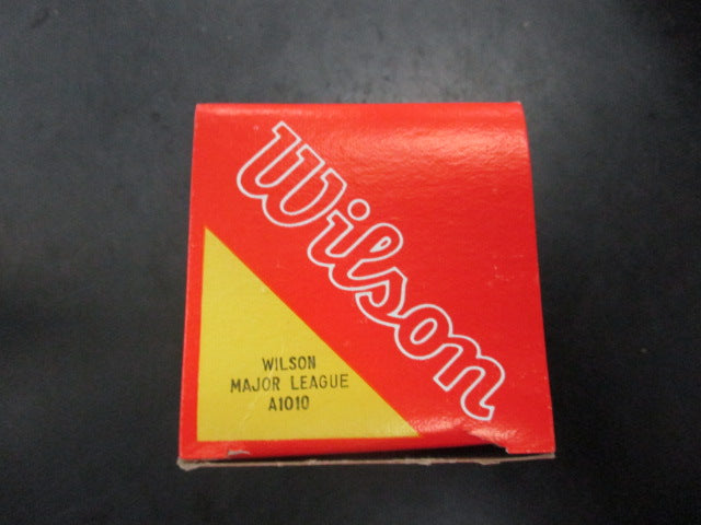 Load image into Gallery viewer, Vintage Wilson A1010 Official Baseball
