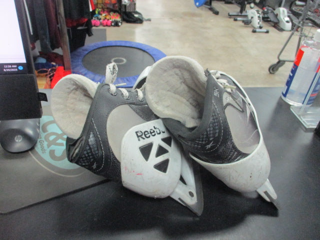 Load image into Gallery viewer, Used Reebok Fitlite 5K Hockey Goalie SKates Size 4.5
